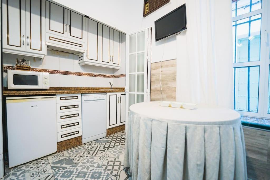 Apartamento En El Barrio De San Lorenzo, Junto A La Basilica Del Gran Poder Seville Luaran gambar